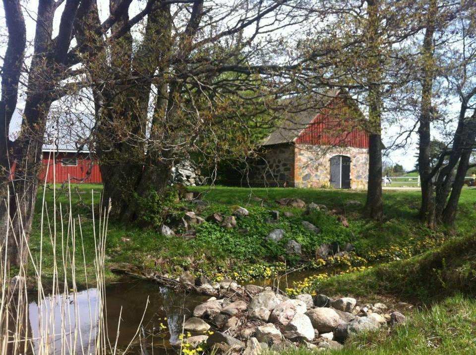 Hotel Sassi Talu Horsefarm à Pärnu Extérieur photo