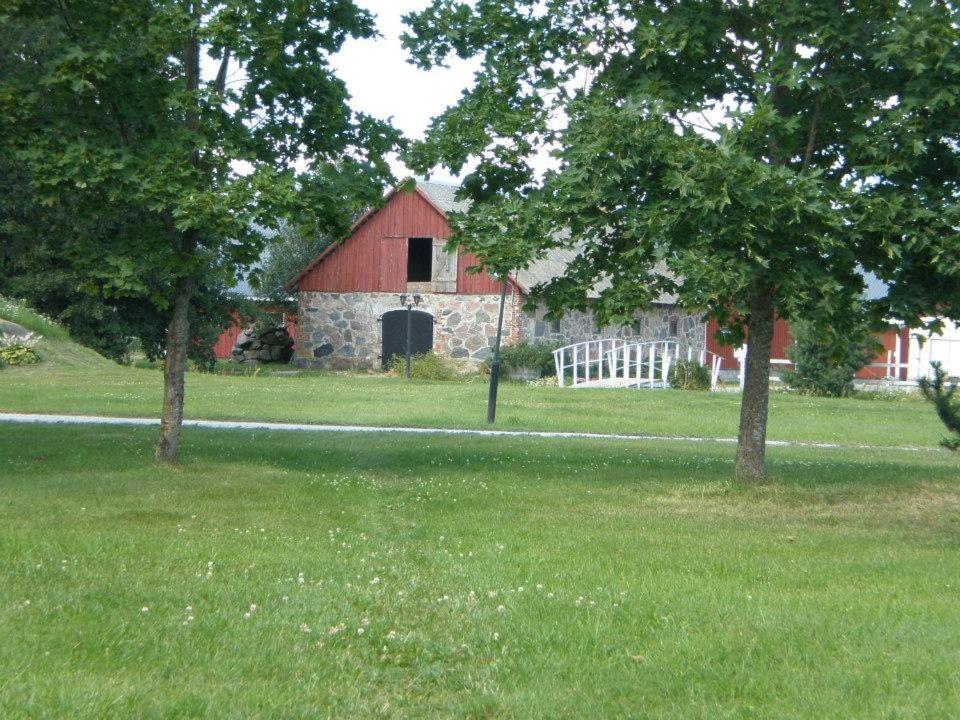 Hotel Sassi Talu Horsefarm à Pärnu Extérieur photo